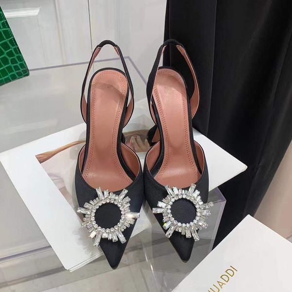 2024 Black Satin Crystal Embelli Sandales Chaussures à talons hauts Poighed Womens Luxury Designers Dress Shoe Singebacks Chaussures à talons hauts