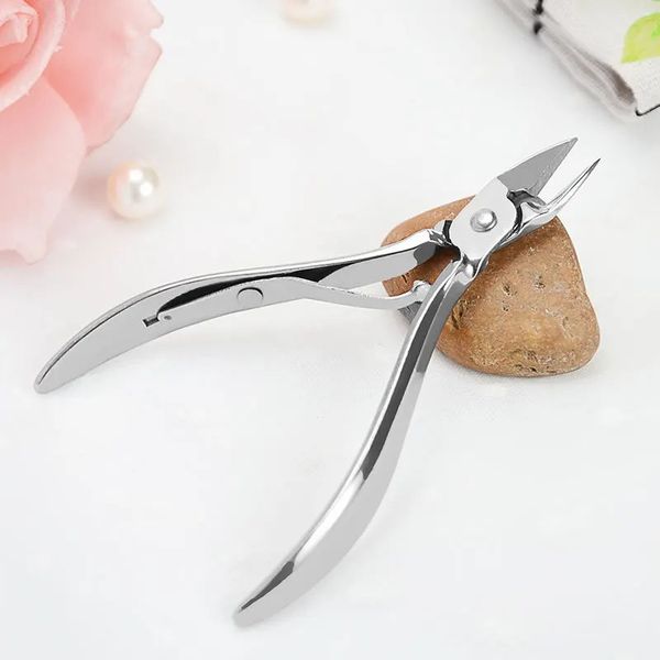 2024 Blade Fingernail Tenail Cuticule Nipper Taillement en acier inoxydable Nail Cutter Cupile Cipiles Cipiles Plaque Manucure Outils - pour les ciseaux de cuticules Piste