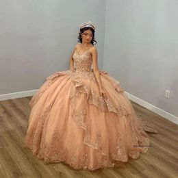 2024 Blush Pink Pink Quinceanera -jurken Ball GN Sweetheart lovertjes Lace Appliques Crystal Beads Tule Pargins Ruches Puffy Party Dress Prom Evening GNS met 0513