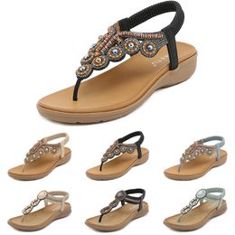 2024 Bohemian Sandals Femmes Pantres de coins Gladiator Sandale Femalités Élastique Chaussures String Perle Color46 Gai