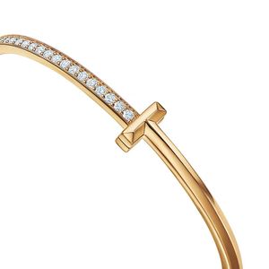 2024 Bracelet Designer Charme de luxe Bracelet Lettre T Bracelets Bijoux pour femmes Bracelet Accessoires de mode Titane Alliage d'acier GoldQ8