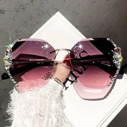 2024 Brand Design Vintage Rimless Raminestone Sunglasses Femme Men Men Fashion Gradient Lens Sun Glasses Shades Femel L2405