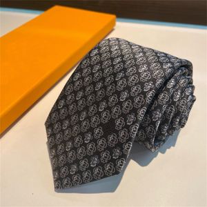 2024 Brand Neck Ties Ties de mariage Men Coldie de créateur de concepteur Tie 100% Sangle de soie Coldages Business Tie Luxury V88
