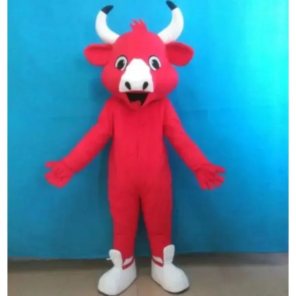 2024 Bull Mascot Costume Red Costume Party Game Robe Adult Unisexe Intéressant drôle de personnage de dessin animé Vêtements