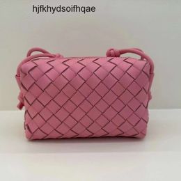 2024 Candy Cross Lady Purse Designer Loop Sacs en cuir Loop tissé Coupure de cassette Couleur Mini Botteega Épaule diagonale BVBAG CAMÉRIE SMALLE SQUATE UN 66PP