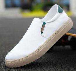 2024 Casual schoenen Solide kleur Zwart Witte Beiges Jogging Walking Low Mens Dames Sneaker Classical Trainers Gai 1228