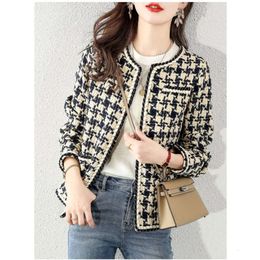 2024 Chan Women New Women's Autumn Winter Western Jacket Western Check Cheque Tweed Diseñador de abrigo de primavera de primavera Cumpleaños de Navidad 88