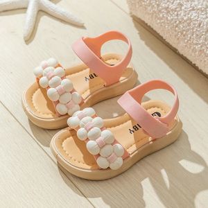 2024 Kinderpunten Slippers Zomermeisjes en jongens badkamer huis anti slip strandschoenen zachte Soled Baby Sandals 240420