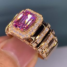 2024 ChoUcong Sparkling Wedding Rings Joyas elegantes de lujo 925 STERLINGA STERLINGA 18K Gold Pink Lab Moissanite Diamond Party Ring Gift
