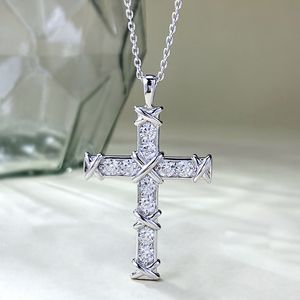 2024 Choucong Top Sell Cross Pendant Sparkling Luxury Sieraden 925 Sterling zilvergolde witte 5a kubieke zirkoon CZ Diamond Gemstones Women Clavicel ketting