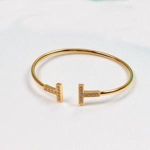 Bracelet lettre T avec diamant en acier inoxydable, marque classique, à la mode, bijoux haut de gamme, cadeau pour dames et mères, q7, 2024