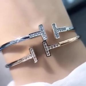 Bracelet de marque classique avec lettre T, bijoux en acier inoxydable pour femmes, cadeau q8, 2024