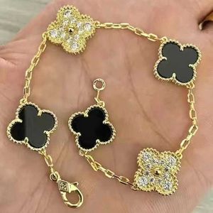 2024 Klassieke Mode Charme Armbanden 4four Leaf Clover Designer Sieraden 18k Gouden Armband voor Vrouwen Elegante Sieraden Kfjf