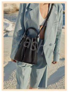 2024 klassieke mode handtas twee maten nieuwe all-shoulder crossbody tas materiaal tas dames handtas snelle verzending drop shipping polen tas