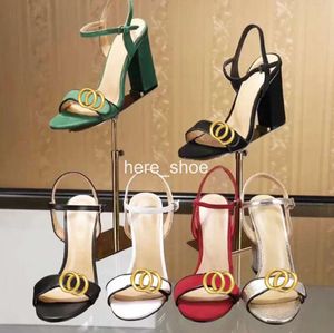 2024 Classic High Heeled Sandals Party 100% lederen vrouwen dansschoenontwerper Sexy hakken 10 cm suede dame metalen riem gesp