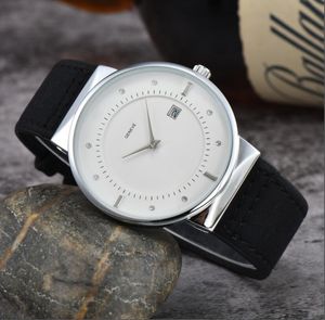 2024 klassiekers kwaliteit Quartz horloges designer herenhorloge luxe horloge beweging Horloges mannen gouden horloge Automatische Waterdichte tingbao882