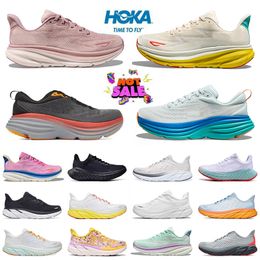 2024 Clifton 9 Bondi 8 hardloopschoenen Hokka voor mannen vrouwen Kawana Hokah Mafate Elevon Designer Sneakers Triple Black White Pink Mens Dames Hok Outdoor Sports Trainers