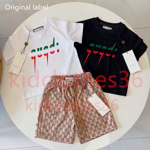 2024 Ensembles de vêtements Étiquette originale Bébé filles garçon shorts Fleur Lettre Costumes Enfants De Luxe Vêtements Ensembles Filles Enfants Classique Vêtements Ensembles Lettre manches Costumes AA