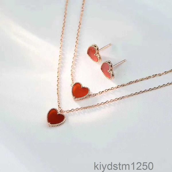 2024 Pendientes de tuerca de la marca Clover Van, pendientes de oro rosa con corazón rojo de amor, pendientes, anillos, collar, pulsera, pulseras, joyería Gratamente sorprendido.DPV5