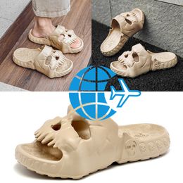 2024 Pantoufles de crâne créatives d'été hommes femmes pantoufles nouveauté sandales de plage en plein air antidérapantes diapositives intérieures chaussures de couple GAI eur 40-45