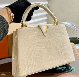 2024 Patrón de cocodrilo Bolso Monedero Cuero Letras de moda Correa extraíble Hardware dorado Tote Bolsa de compras Múltiples colores 27 cm