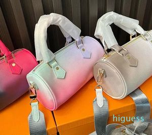 2024 Crossbody Boston Bolsas Gradiente Bolso de mujer Almohada Bolsa de hombro Monedero Monedero Carta bordada Correa de nylon Cremallera de metal Mini Pochette