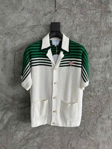 2024 Aangepaste groene en witte haken met hoge dichtheid gebreide katoenen trui shirt met parelknoppen en elastische taille shorts