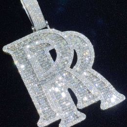2024 Pass Custom Pass Diamond Tester Iced Out VVS Moisanite Jewelry Hip Hop Letter Baguette Pendant Alphabet "R" Collier pour hommes