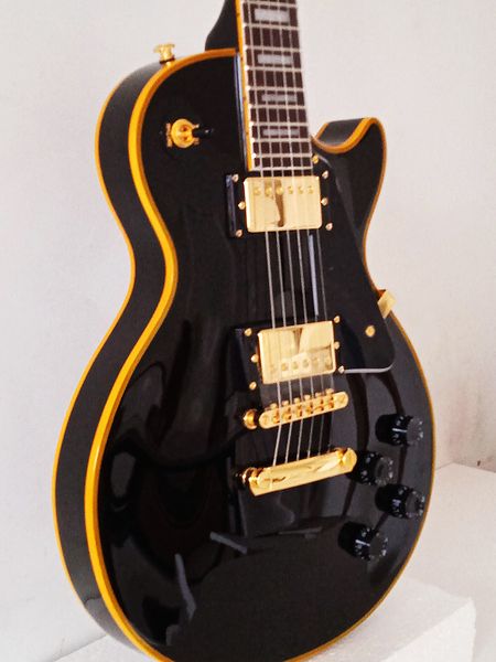 2024 personnaliser guitare électrique 6 cordes brillant noir 2pcs or Humbucker Pickup corps en bois d'acajou, touche en palissandre accessoires en or