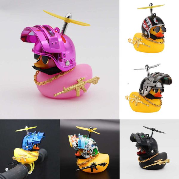 Jouet mignon en caoutchouc, ornements de tableau de bord en canard jaune, Gadgets de vélo avec hélice, casque, accessoires de voiture, 2024