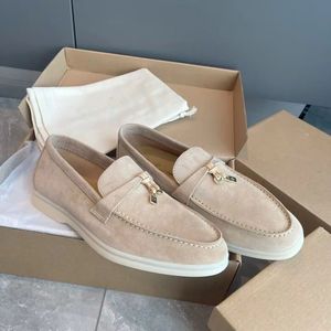 2024 Desginer Men Casual Loafers Dress Shoes LP Skate Sneaker Summer Walk Piana Flats zachte koe suede vrouwen buiten wandelen