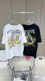 2024 Diseñador 2 camisas para mujeres de color Patrón de graffiti Manga corta Damas Tops Blusas O-Choast All Match Loose Casual Camiseta