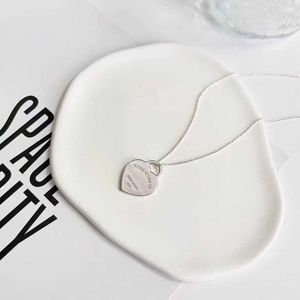 2024 Designer 925 Sterling Silver Large Love Pendant hartvormige ketting dames vlakte kraag ketting t Home Light luxe sieraden geschenken aan vriendin