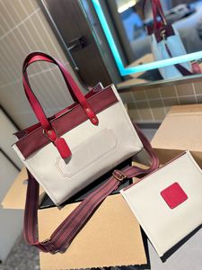 2024 Sacs de créateurs Nouveaux sacs de maman de mode Sac à guichet court Sac à provisions en cuir sac fourre-tout célibataire Cross Bag pour femme