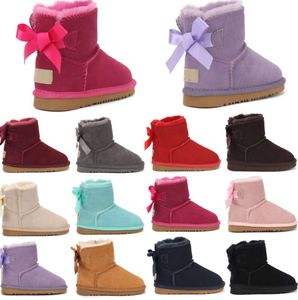 2024 Bottes de créateurs Australie Classic Mini Kids UGSS Filles Chaussures de tout-petits Baskets de neige d'hiver Boot Youth Chesut Rock Rose Gris