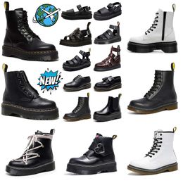 2024 Designer Boots Men Femmes Snow Winter Chauffle Classique DRSS Martin Femmes Botte Doc Marteens Bottises pour femmes sur le genou Mini Mini Platform Sneakers Outdoor 35-45