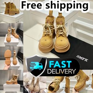 2024 Botas de diseñador Popular Women Women Short Booties Cortos Boot de tobillo Luxury Soles Fiesta de mujeres Talón grueso Tamaño 35-40 SHIKING DESERT SMFK GAI