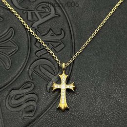 2024 Marca de diseñador Cross Ch Collar para mujeres Cromos de lujo 22k Oro Diamante Clásico Suéter Cadena Corazón Hombres Joyería Moda Colgante Neckchain 4r4g QVHA TD2V