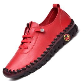 2024 Designer Chaussures décontractées pour les femmes Gai Triple Black Cream Womens Trainers Outdoor Sports Sneakers Big Taille 36-42 Gai
