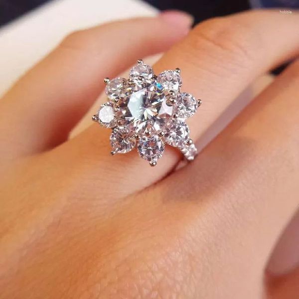 2024 Anillos de clúster de diseñador de 14k anillo de oro blanco Mosan Diamond D Color VVS1 FUBLERO 925 STERLING SILE MOISSANITE Boda/compromiso/aniversario/cumpleaños/fiesta/regalo