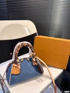 2024 Designer Denim Sac Mini sac pour femmes Jacquard Bags de mode Broidered Speed Spee