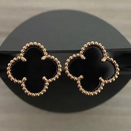 2024 Pendiente de diseñador Vintage Trébol de cuatro hojas Charm Stud Pendientes Atrás Madreperla Acero inoxidable Oro Studs Ágata para mujeres Joyería de boda 12