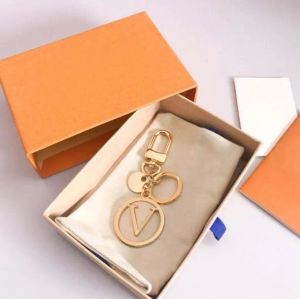 2024 Designer Fashion Keychain Key Buckle Letters Design Handmade Lederen Keychains Men Women Bag Hangers 6 Optie Topkwaliteit