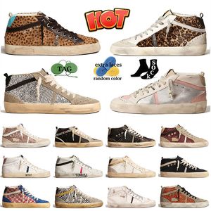 2024 Designer Golden Casual Shoes Super-Star Star's Famous Brand Italie Brand Sneakers Classic Plate-Forme Diry Do Old Snake Skin Gold Mid Star Suede talon Dhgate Taille 46