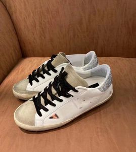 2024 Designer Gouden Schoenen Dames Super Ster Sneakers Merk Mannen Casual Nieuwe Release Schoen Pailletten Klassiek Wit Doen Oud Vuil Casual Schoen Lace Up Vrouw Man Unisex 44