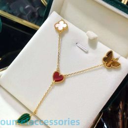 2024 Designer Jewelleryvanl Cleefl Arpelsnecklace Colliers Chaohua 925 18K Gold Clover Butterfly Feuille de feuille