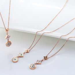 2024 Colliers de bijoux de créateurs femmes pendentif en argent collier pour hommes pendentifs pour femmes chaînes de dames bijoux de luxe petite amieq17