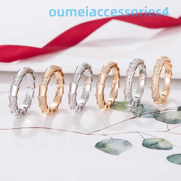 2024 Designer Marque De Luxe Bijoux Bande Anneaux Serpent Os Bague Femmes Lisse Diamant Plaqué 18k Or Rose Simple Lumière Niche Mode