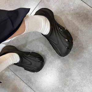 2024 Designer Luxe Sandaal Hd Lace-up Sneaker Track Sandalen Rubber Waterdichte Glijbaan Toeristische Crsc Madame Zwembad Schimmel sluiten
