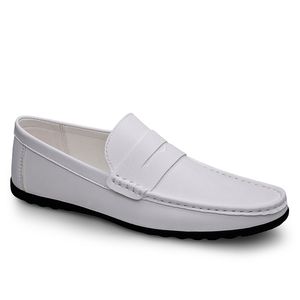 2024 Chaussures d'extérieur noires et blanches de créateurs pour hommes et femmes, tailles 39-46 GAI bauiovb